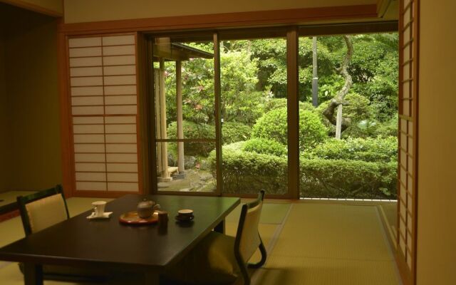 Atami Keienn