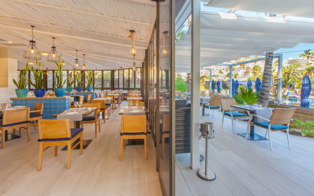 Corallium Beach by Lopesan Hotels - Adults Only