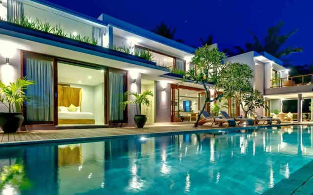Malimbu Cliff Villa