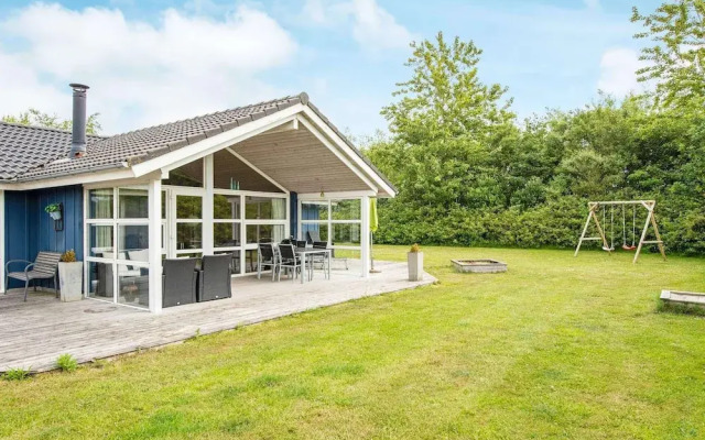 6 Person Holiday Home in Hemmet-by Traum