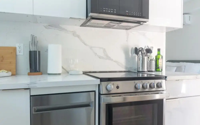 Scandinavian-style 1BR Apartment Built 2024 p80