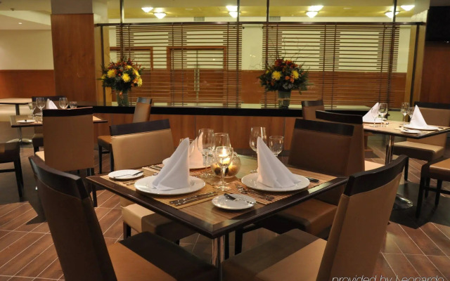 Hotel Alto del Sol - Calama