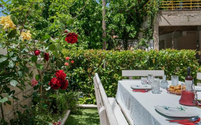 Vasili's Home - 5 Min from the City Ceter