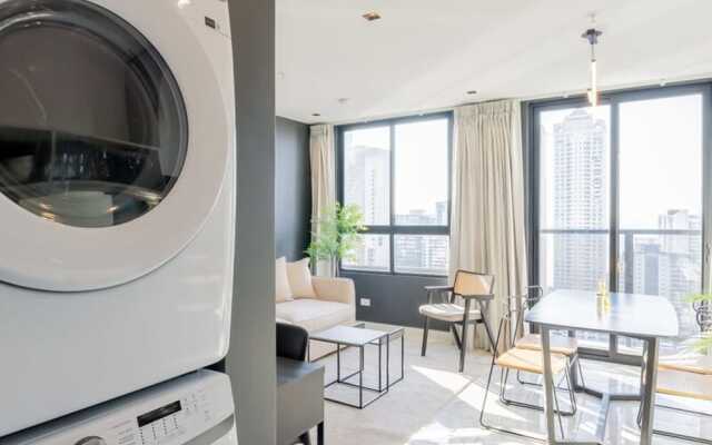 w Amazing 1BR With Beautiful View in Calle 50