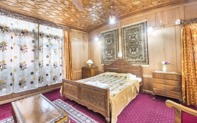 GuestHouser 1 BR Houseboat cefd