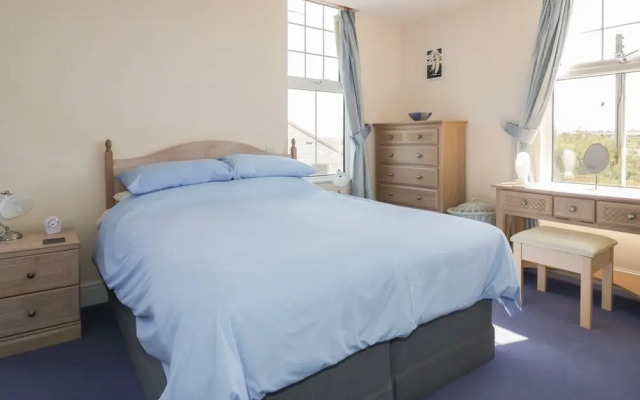 Yellow Sands Apartment 4