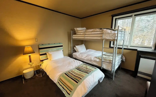 Hakuba Mountain Lodge