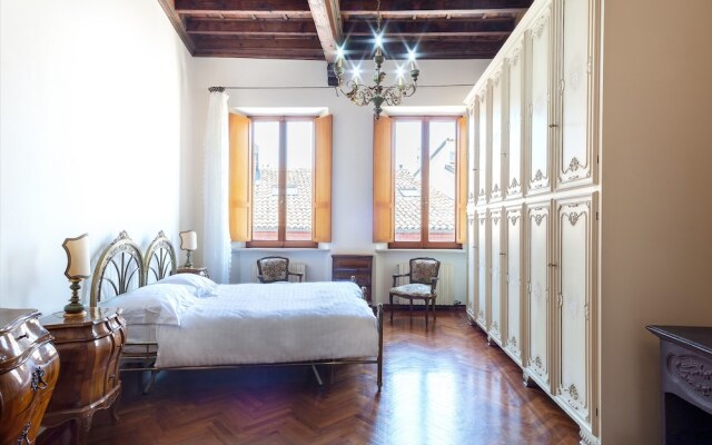 Exclusive Palazzo Schifanoia Apartment