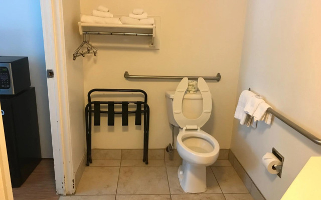 Motel 6 Des Moines, IA - North