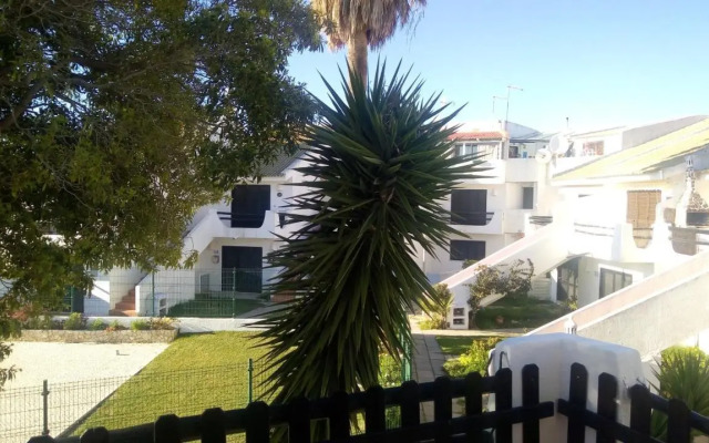 The Tree House 96C - Lagos