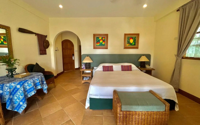 Coco Grove Beach Resort
