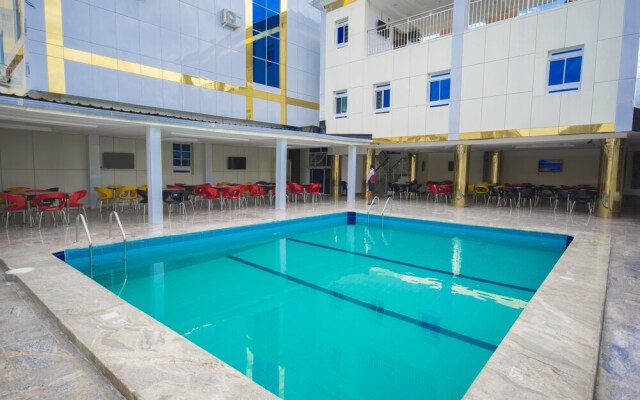 Immaculate Diamond Hotel & Apartments