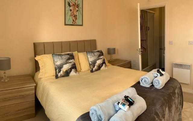 Sleeps 4/6 pet Friendly Parking nr Nec/warwick uni