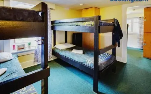 HI-Penticton Hostel