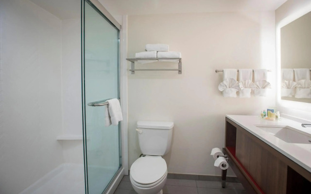 Holiday Inn Pensacola - University Area by IHG