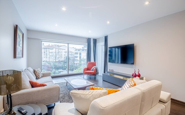Modern 1bdr Residence With Pool, Gym & Parking