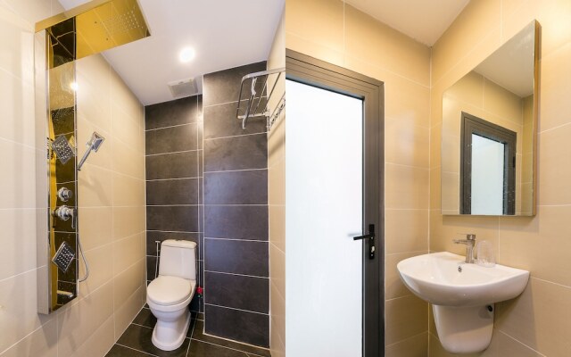 Anh Linh Hotel by OYO Rooms