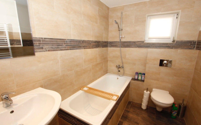 Peaceful villa in the hills of Jachymov near spas
