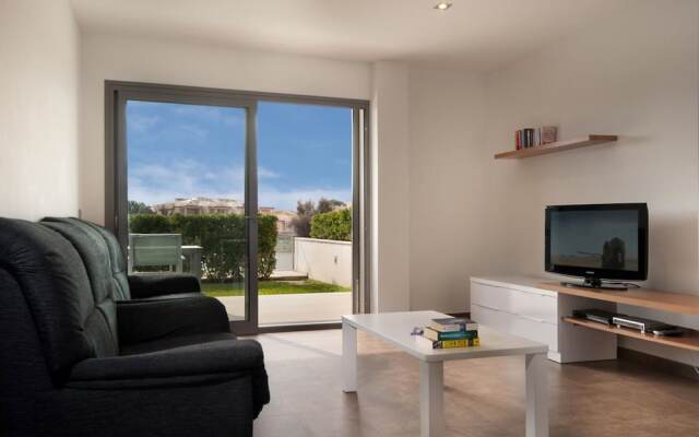 Apartment - 3 Bedrooms with Pool and WiFi - 107470