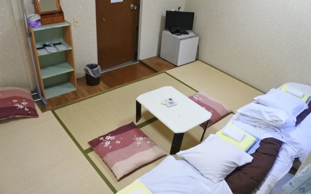 Hotel Mikado - Hostel