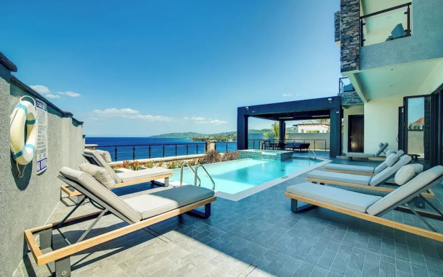 Luxury Oceanfront Villa Fully Staffed