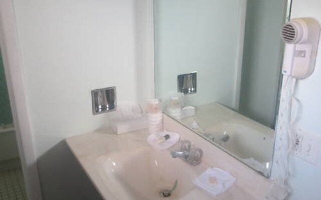 Loyalty Inn - Wisconsin Dells