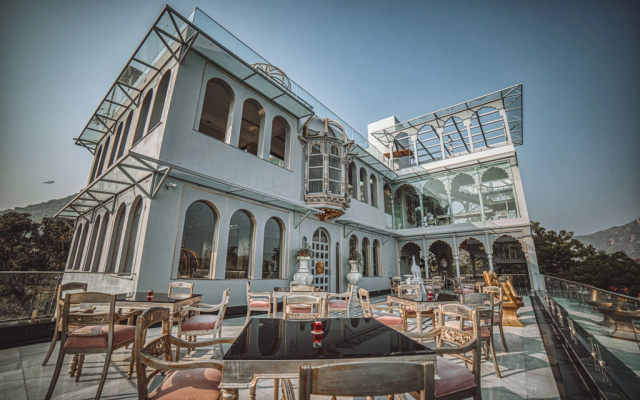 The Royal Retreat Resort and Spa