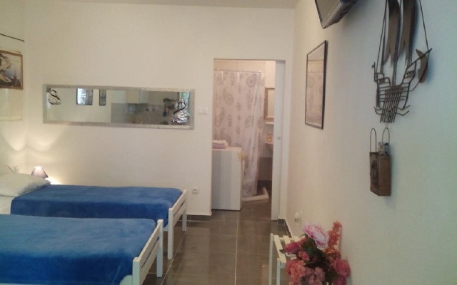 Studio apartment Edvard - garden terrace : SA2- plavi  Split, Riviera Split