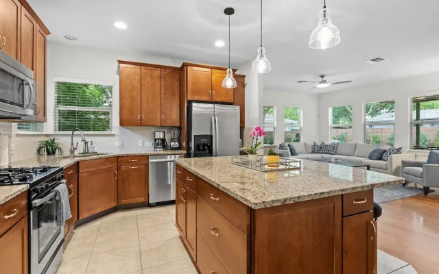 Large South Austin Home with a Pool