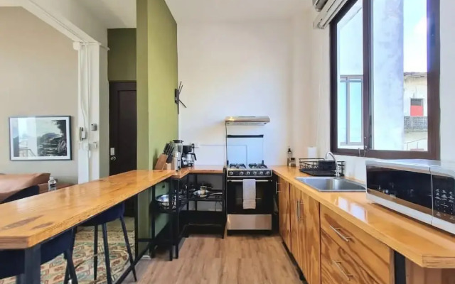 w Bold 1BR in Casco Viejo