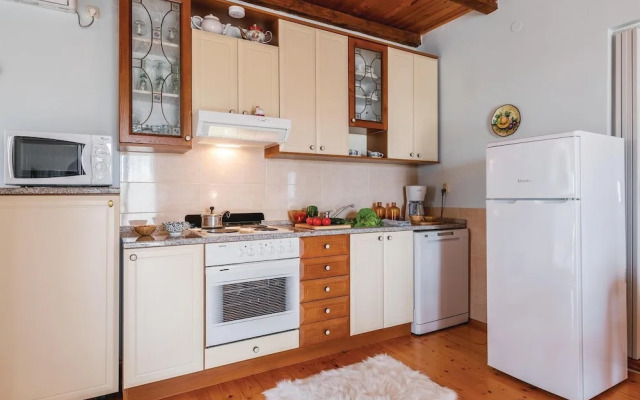 Nice Home in Hrboki With Wifi and 3 Bedrooms