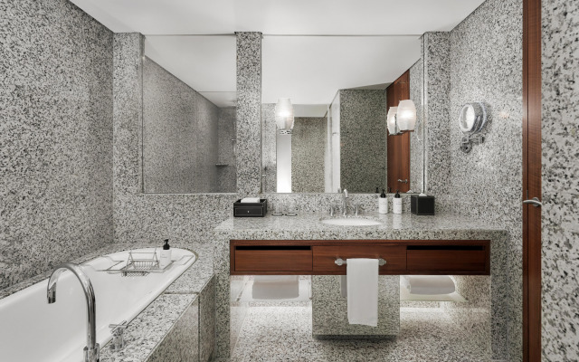 InterContinental Hanoi Landmark72 by IHG
