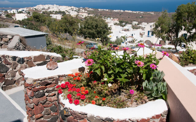 Alonistra Oia Houses