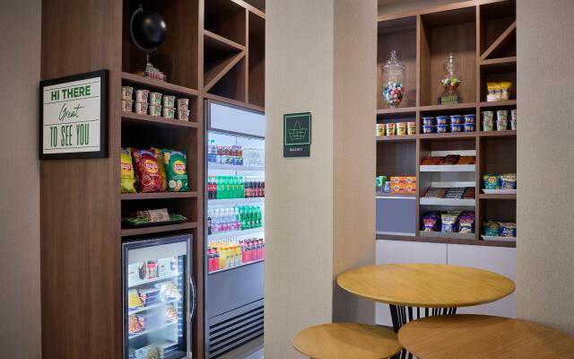 Holiday Inn Hotel & Suites Oakville @ Bronte by IHG