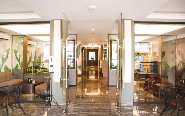 Lun Hotel Manado
