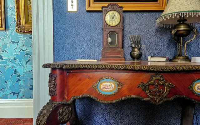 The JD Hyde Historic Inn