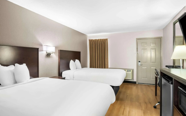 Rodeway Inn Waco Downtown near University