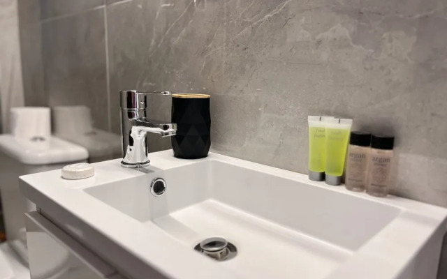 02 LIM - Stay Neo Coast Apartment
