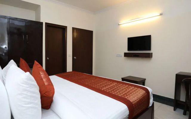 OYO Premium Galleria Market DLF 4