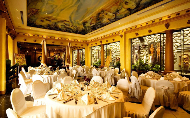 Zephyr Palace Luxury Hotel