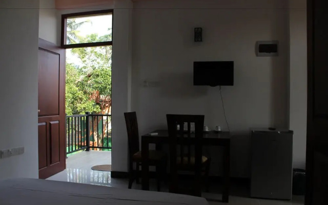 Oyo 467 Lioni Holidays Villa