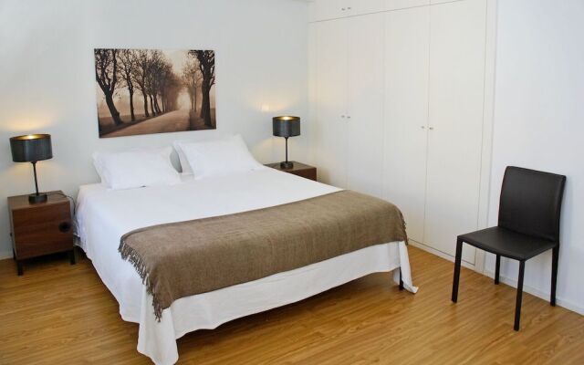 Castelo Apartments by linc