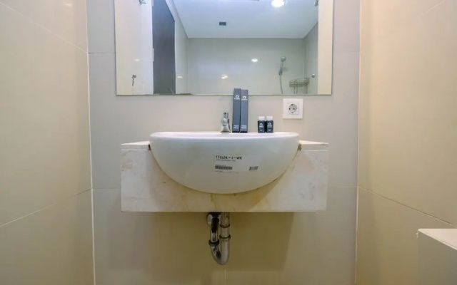 Comfy and Minimalist 1BR Apartment at Atria Residence
