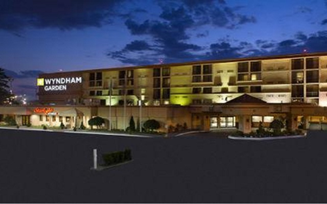 Wyndham Garden Hotel Newark Airport