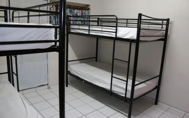 Waterfront Backpackers - Hostel
