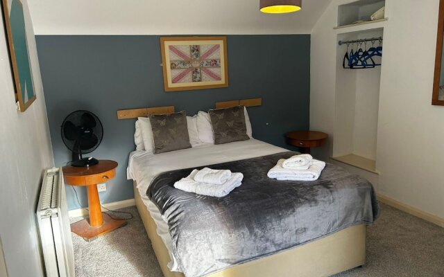 The Rose and Crown Hotel