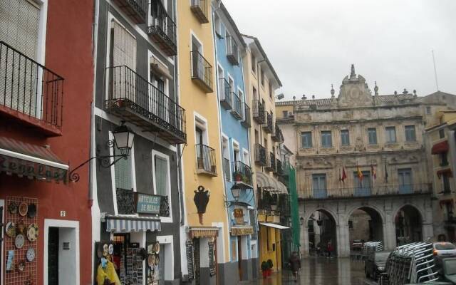 Nice apartment in Cuencas old town heart