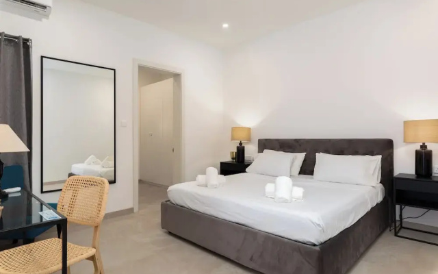 Stylish 1BR APT with Terrace