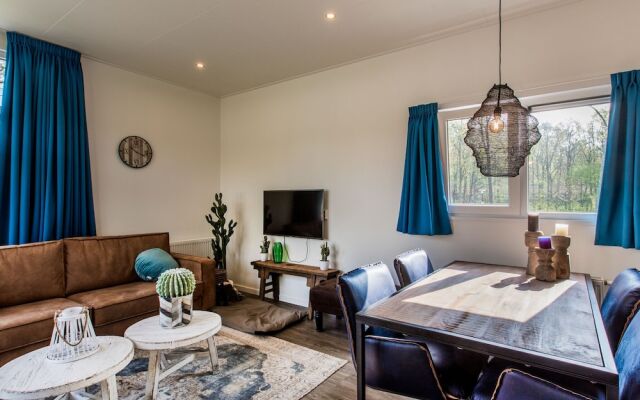 Luxurious Chalet with Dishwasher, 5 Km. From Valkenburg