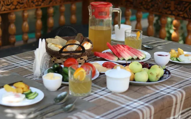 Chinor Garden Hotel 1 (Chinor Garden 1)